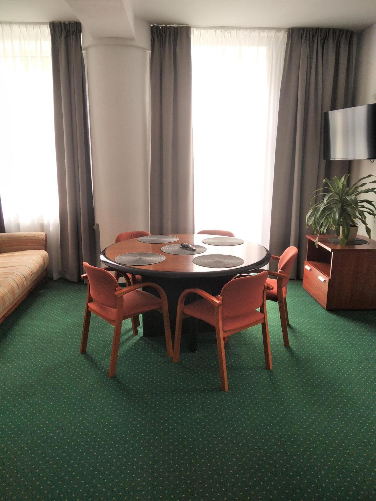 Centrum Szkoleniowo-konferencyjne Spolem 2* Varšava